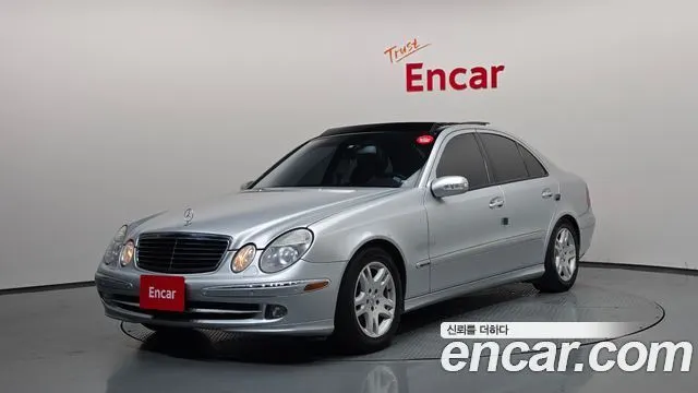 MERCEDES-BENZ E-CLASS W211 2006 — 73 325 км, серебристый, Корея — под ключ — фото 1