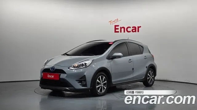 TOYOTA PRIUS C 2021