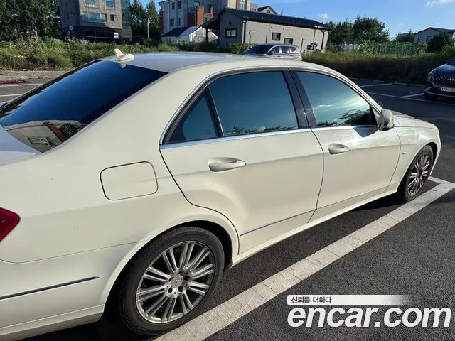 MERCEDES-BENZ E-CLASS W212 2011 — 259 000 км, белый-перламутр, Корея — под ключ — фото 4