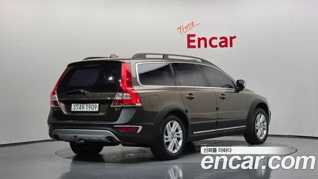 VOLVO XC70 2016 — 152 311 км, коричневый, Корея — под ключ — фото 2