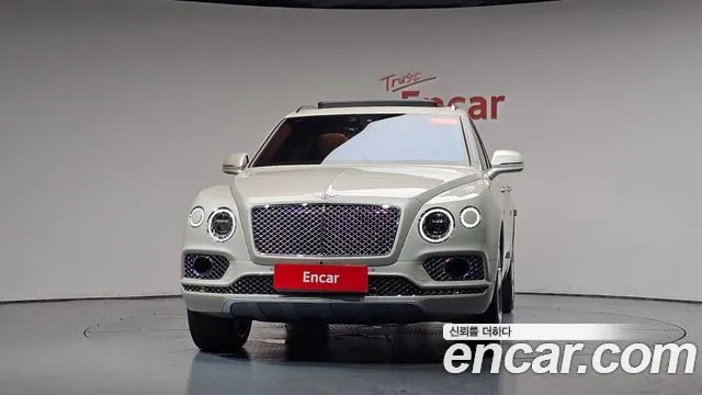 BENTLEY BENTAYGA 2018 — 38 696 км, белый-перламутр, Корея — под ключ — фото 3