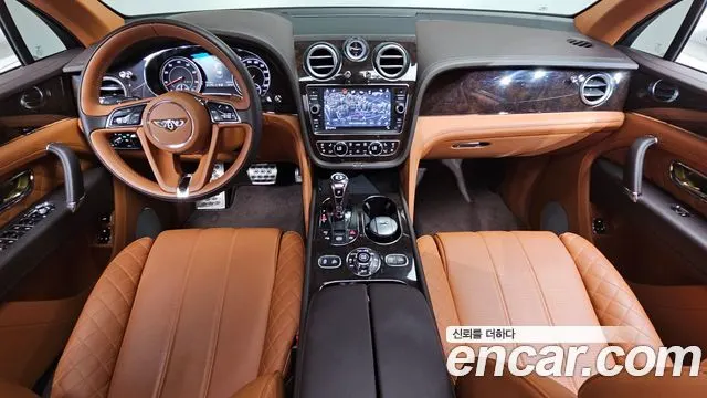 BENTLEY BENTAYGA 2018 — 38 696 км, белый-перламутр, Корея — под ключ — фото 7