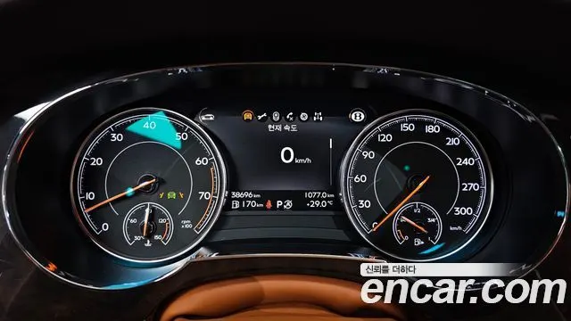 BENTLEY BENTAYGA 2018 — 38 696 км, белый-перламутр, Корея — под ключ — фото 8