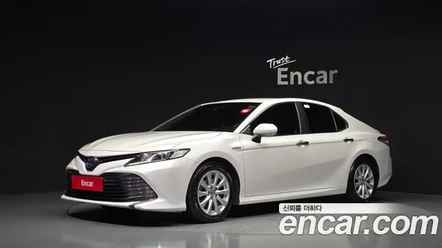 TOYOTA CAMRY XV70 2019