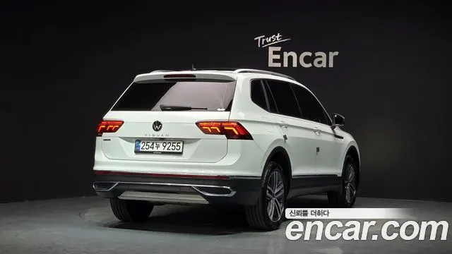 VOLKSWAGEN TIGUAN ALLSPACE 2024 — 38 090 км, белый, Корея — под ключ — фото 2