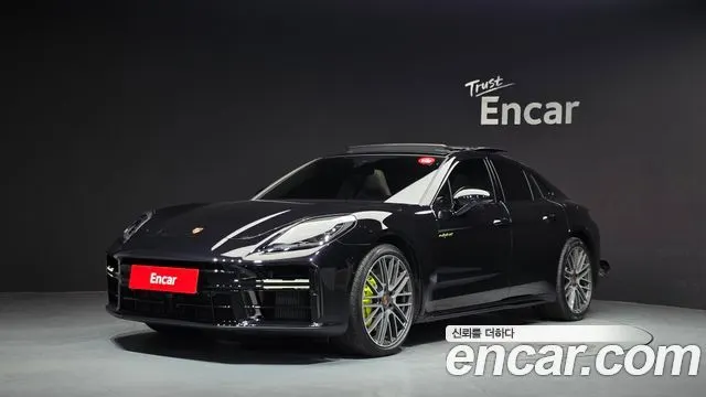 PORSCHE PANAMERA 976 2026