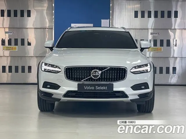 VOLVO V90 CROSS COUNTRY 2025 — 16 207 км, белый, Корея — под ключ — фото 3