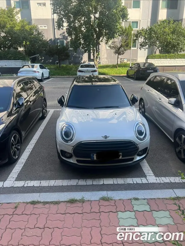 MINI COOPER CLUBMAN 2024 — 115 000 км, белый, Корея — под ключ — фото 1