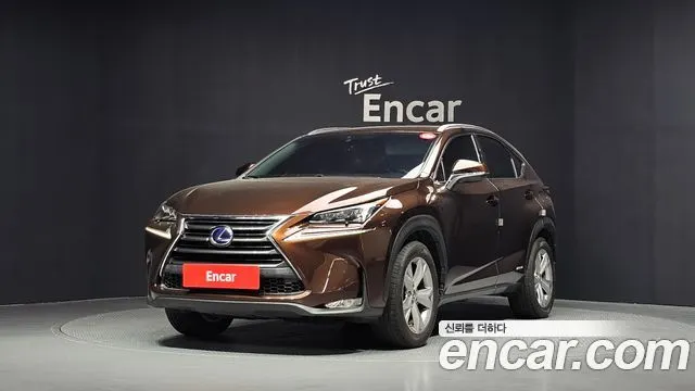 LEXUS NX300H 2016