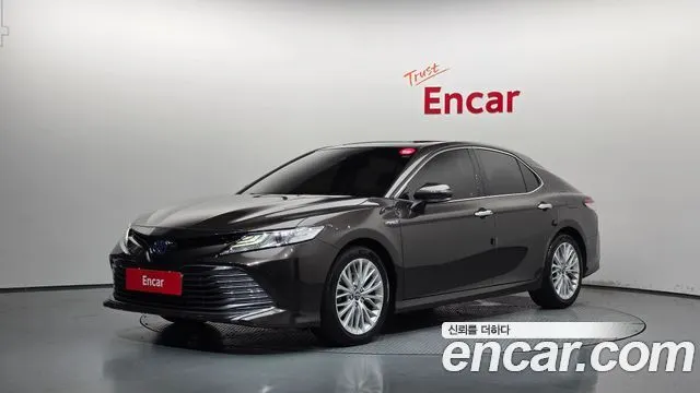 TOYOTA CAMRY XV70 2019