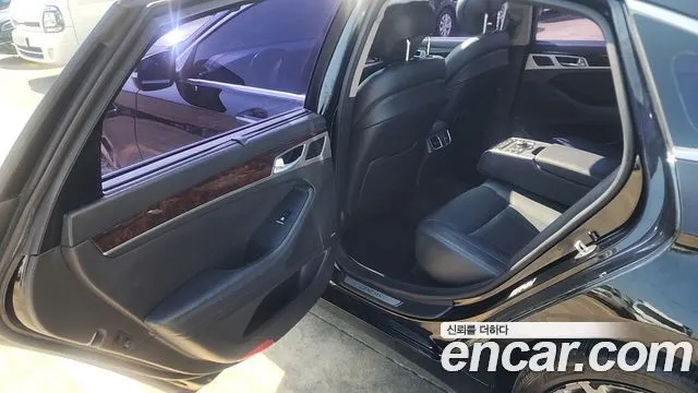 HYUNDAI GENESIS DH 2016 — 215 389 км, чёрный, Корея — под ключ — фото 8