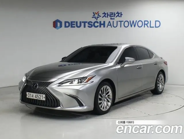 LEXUS ES300H 2019 — 177 552 км, серый, Корея — под ключ — фото 1
