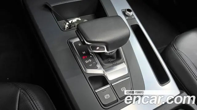 AUDI Q5 2023 — 33 664 км, белый, Корея — под ключ — фото 9