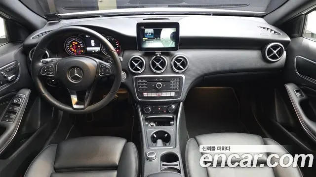 MERCEDES-BENZ A-CLASS W176 2018 — 120 061 км, белый, Корея — под ключ — фото 7