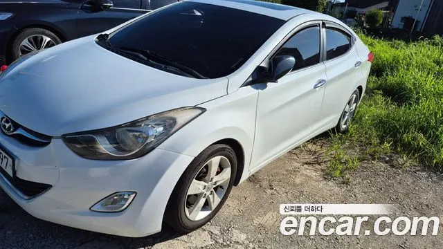 HYUNDAI AVANTE 2011 — 168 000 км, белый, Корея — под ключ — фото 4