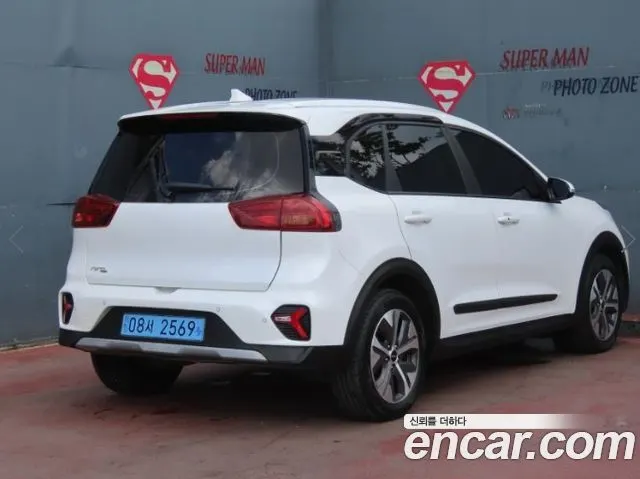 KIA NIRO PLUS 2024 — 145 231 км, белый, Корея — под ключ — фото 3