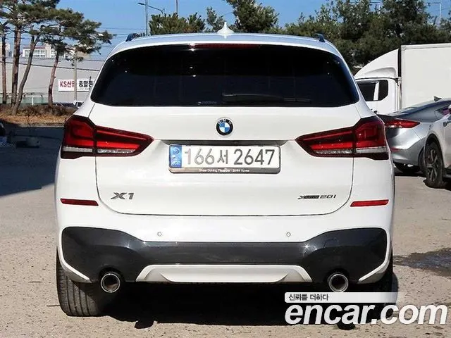 BMW X1 2022 — 38 360 км, белый, Корея — под ключ — фото 4