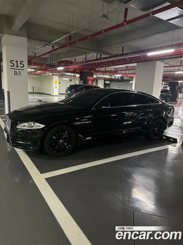 JAGUAR XJ 2015 — 154 400 км, чёрный, Корея — под ключ — фото 2