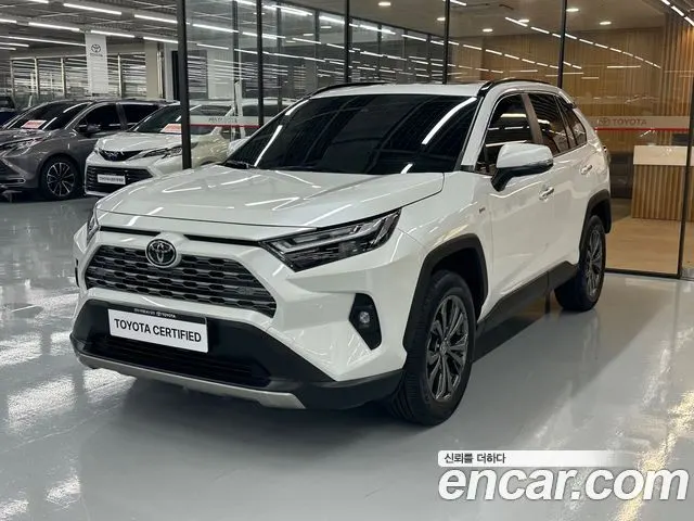 TOYOTA RAV4 2025