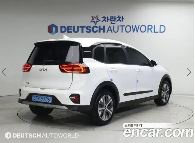 KIA NIRO PLUS 2023 — 55 630 км, белый, Корея — под ключ — фото 2