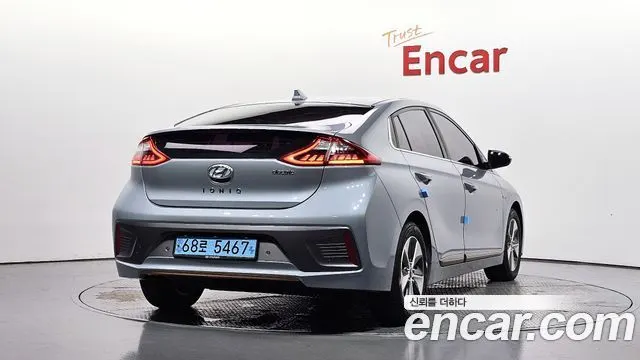 HYUNDAI IONIQ ELECTRIC 2017 — 172 249 км, светло-серебристый, Корея — под ключ — фото 2