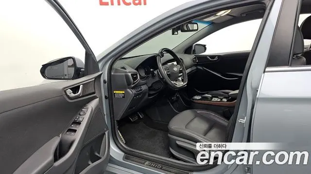 HYUNDAI IONIQ ELECTRIC 2017 — 172 249 км, светло-серебристый, Корея — под ключ — фото 10