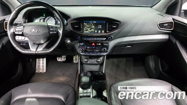 HYUNDAI IONIQ ELECTRIC 2018 — 160 016 км, белый, Корея — под ключ — фото 7