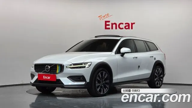 VOLVO V60 CROSS COUNTRY — из Кореи под ключ