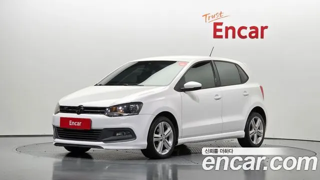 VOLKSWAGEN POLO 2013