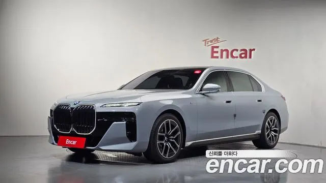 BMW 7 SERIES G70 2025