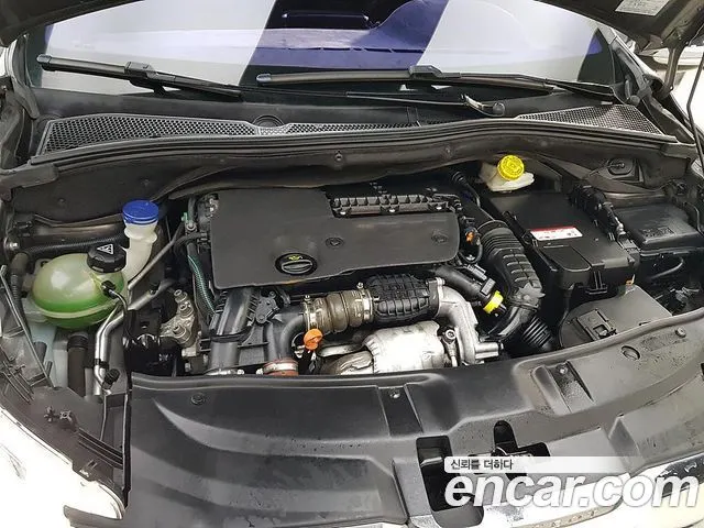PEUGEOT 2008 2017 — 123 093 км, серебристо-серый, Корея — под ключ — фото 6