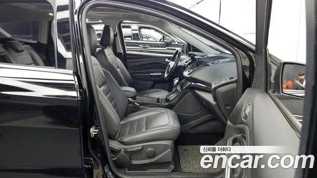 FORD KUGA 2017 — 138 787 км, чёрный, Корея — под ключ — фото 11
