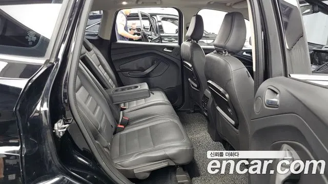 FORD KUGA 2017 — 138 787 км, чёрный, Корея — под ключ — фото 12