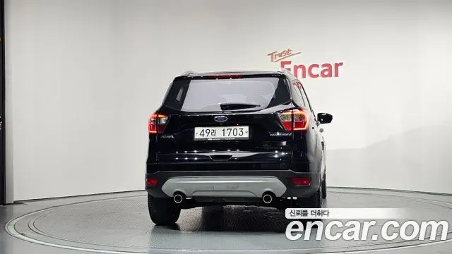 FORD KUGA 2017 — 138 787 км, чёрный, Корея — под ключ — фото 4