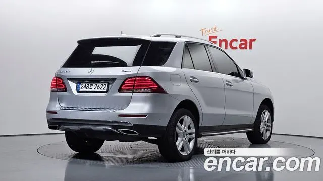 MERCEDES-BENZ GLE-CLASS W166 2018 — 52 312 км, серебристый, Корея — под ключ — фото 2