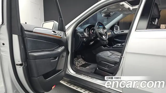MERCEDES-BENZ GLE-CLASS W166 2018 — 52 312 км, серебристый, Корея — под ключ — фото 10