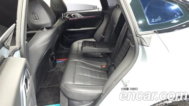 BMW 4 SERIES 2025 — 24 347 км, светло-серебристый, Корея — под ключ — фото 11