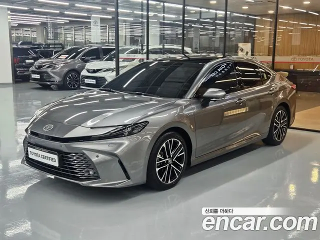 TOYOTA CAMRY 2025