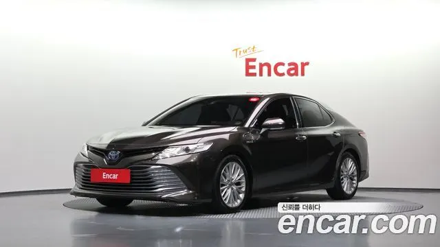 TOYOTA CAMRY XV70 2018