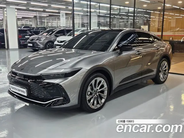 TOYOTA CROWN CROSSOVER 2026