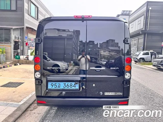 GEELY SE-A2 VAN 2023 — 12 700 км, чёрный, Корея — под ключ — фото 4
