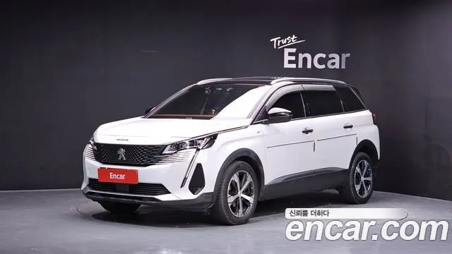 PEUGEOT 5008 2022