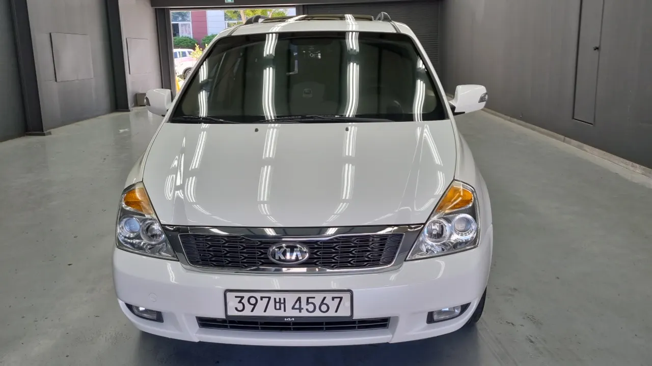KIA CARNIVAL R 2013 — 186 000 км, белый, Корея — под ключ — фото 3