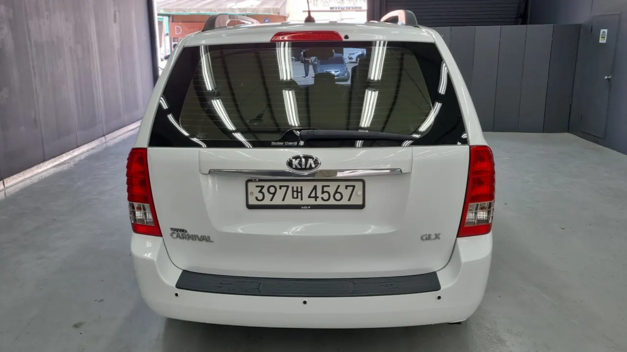 KIA CARNIVAL R 2013 — 186 000 км, белый, Корея — под ключ — фото 4