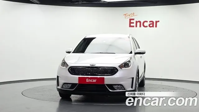 KIA NIRO 2018 — 144 543 км, белый, Корея — под ключ — фото 3