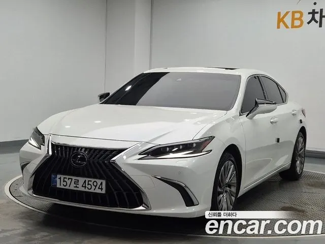LEXUS ES300H 2025