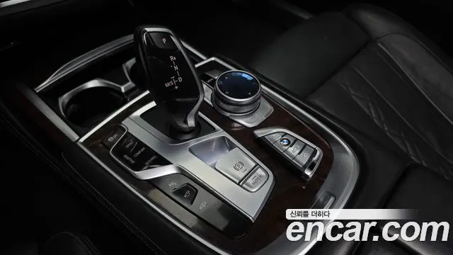 BMW 7 SERIES 2016 — 194 859 км, светло-золотистый, Корея — под ключ — фото 9