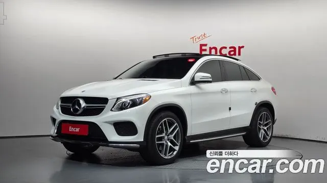 MERCEDES-BENZ GLE-CLASS W166 2017 — 78 916 км, белый, Корея — под ключ — фото 1