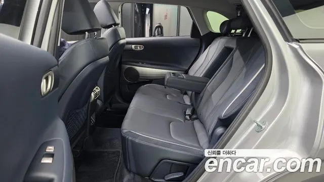 HYUNDAI NEXO 2023 — 48 219 км, серебристо-серый, Корея — под ключ — фото 12