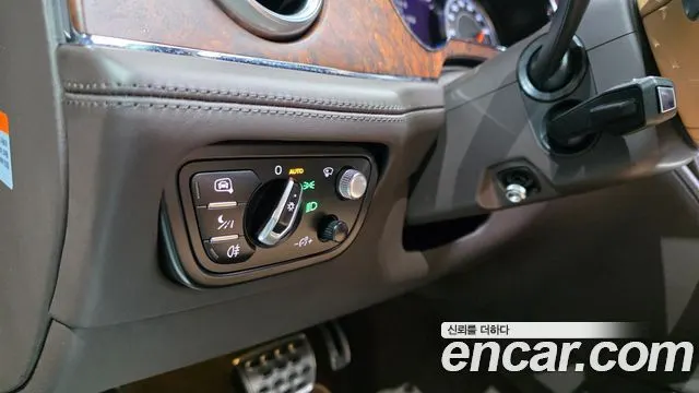 BENTLEY BENTAYGA 2018 — 59 496 км, белый-перламутр, Корея — под ключ — фото 12